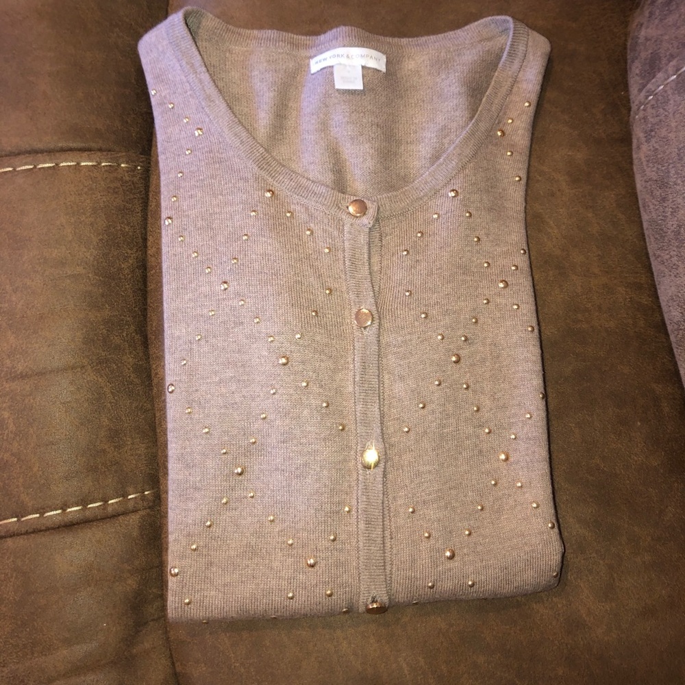 2/$10🛍New York & Company Cardigan - Picture 3 of 6